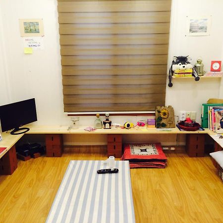 Geoje Ton Ton Guesthouse Esterno foto
