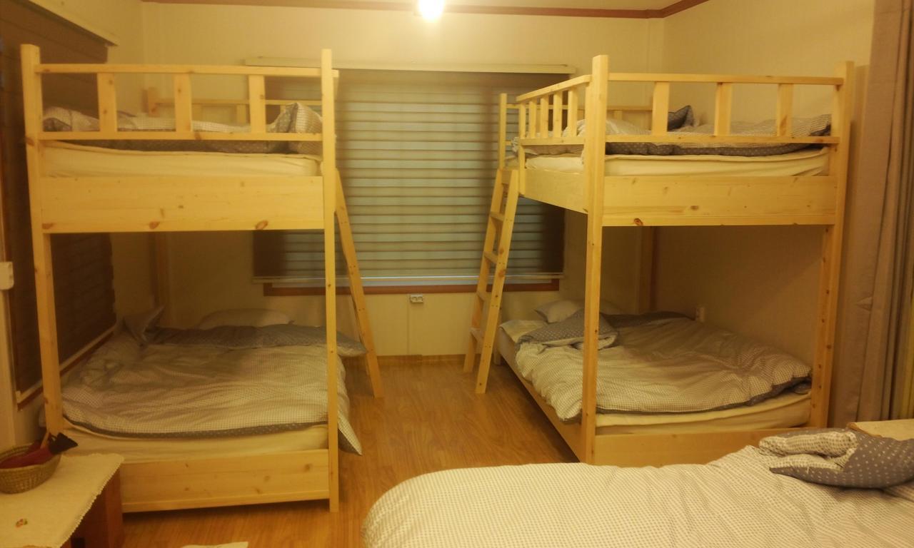 Geoje Ton Ton Guesthouse Esterno foto